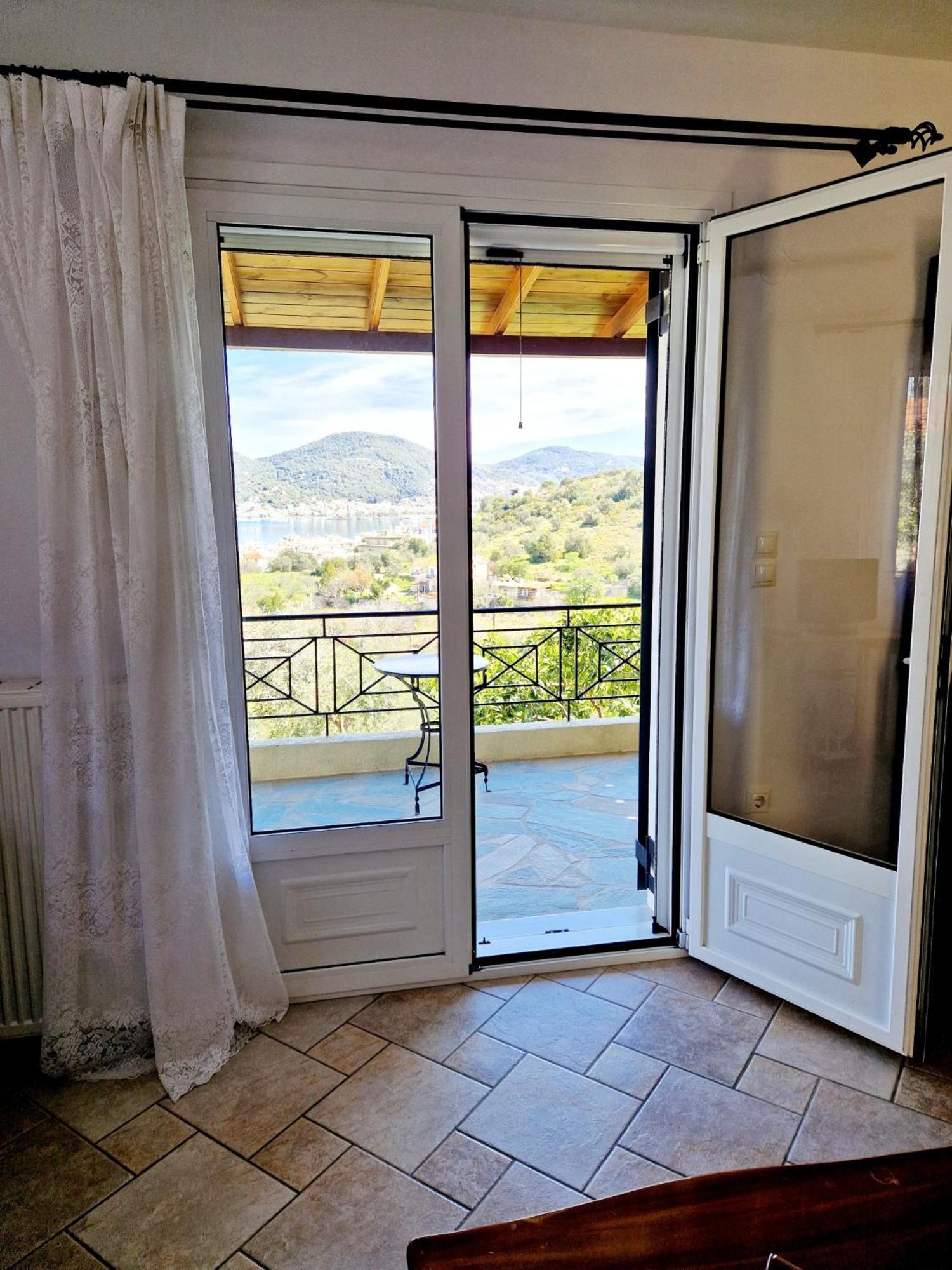 Villa Elaia Country Living Galatás Exterior foto